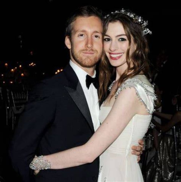 Anne Hathaway Husband Age: A Comprehensive Look at Her Life and Marriage