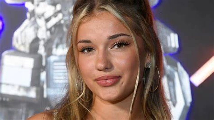 Breckie Hill Thot: Unveiling the Rising TikTok Sensation