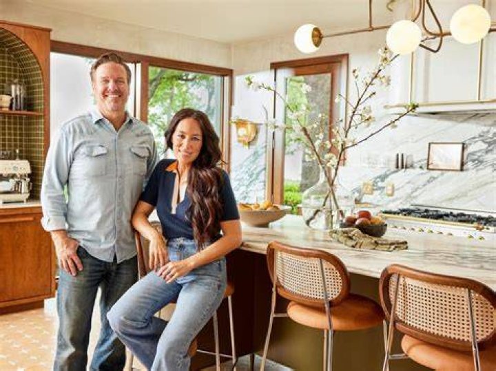 Chip and Joanna Gaines: The Power Couple Redefining Home Design and Lifestyle