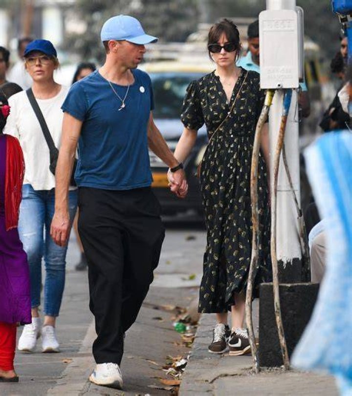 Chris Martin and Dakota Johnson's Relationship Timeline: A Comprehensive Guide