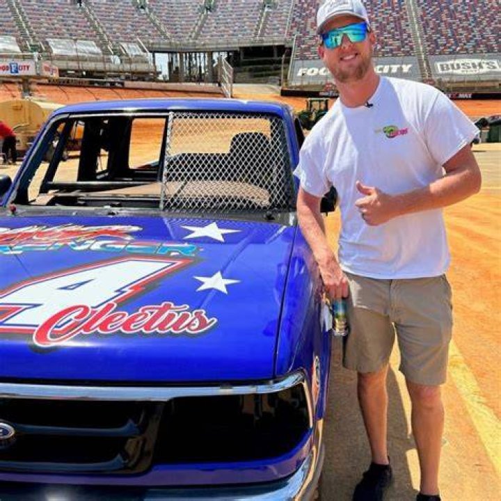 Cleetus McFarland Net Worth: The Dirt on the Redditor's Rising Fortune