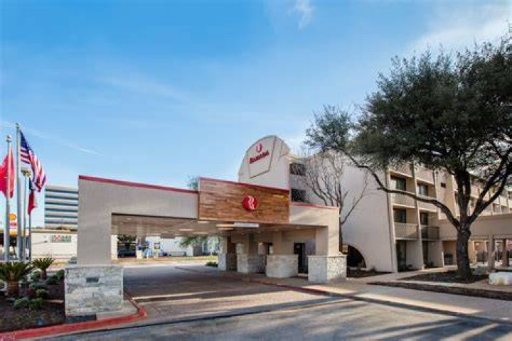 Exploring Ramada Austin South: A Premier Destination for Travelers