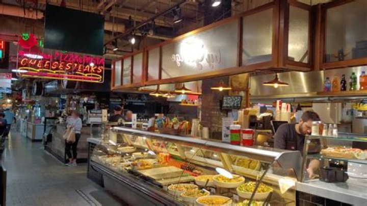 Exploring the Golden Gate Central Market: A Foodie's Paradise