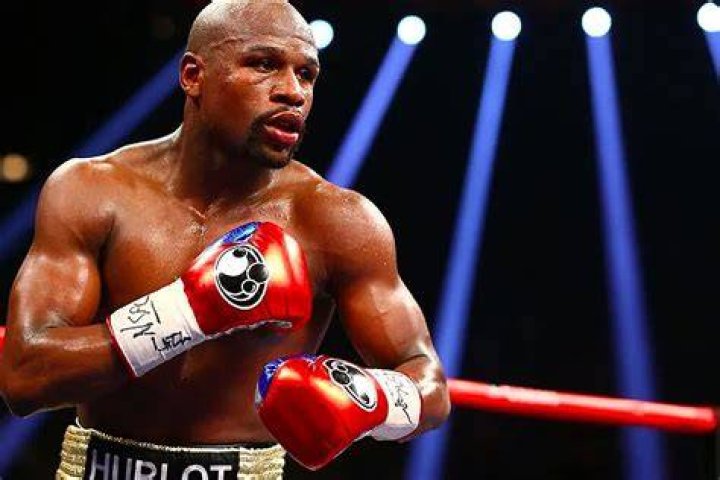 Floyd Mayweather: The Phenomenal Boxing Legend