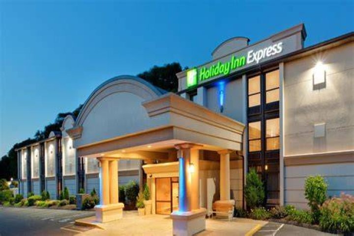 Holiday Inn Express Southington: Your Ultimate Guide to Comfort and Convenience