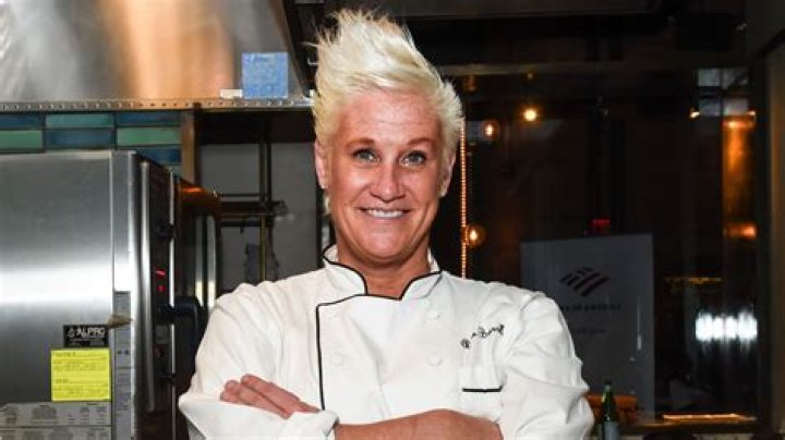 How Tall Is Anne Burrell: Discover the Height of This Renowned Chef