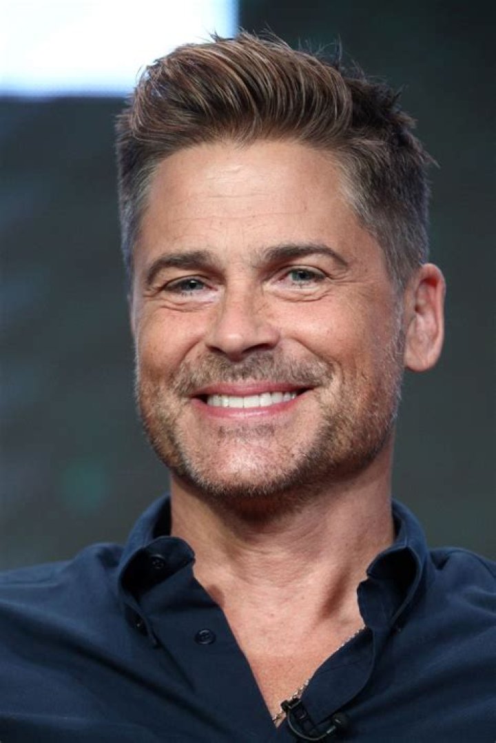 Is Rob Lowe a Republican or a Democrat?