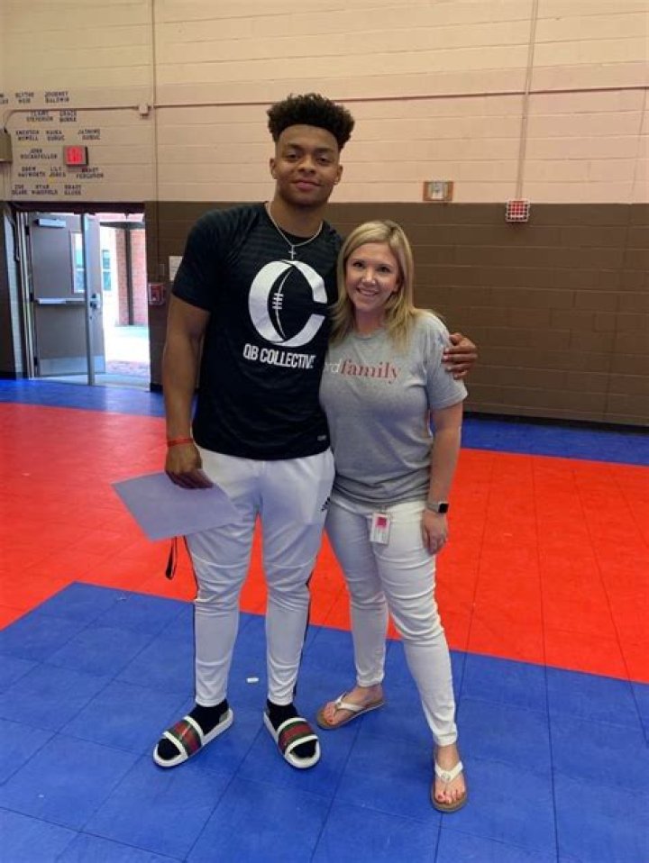 Justin Fields Wife: The Untold Story You Need to Know