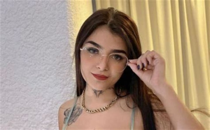 Karely Ruiz Erome: The Rising Star in the Digital World