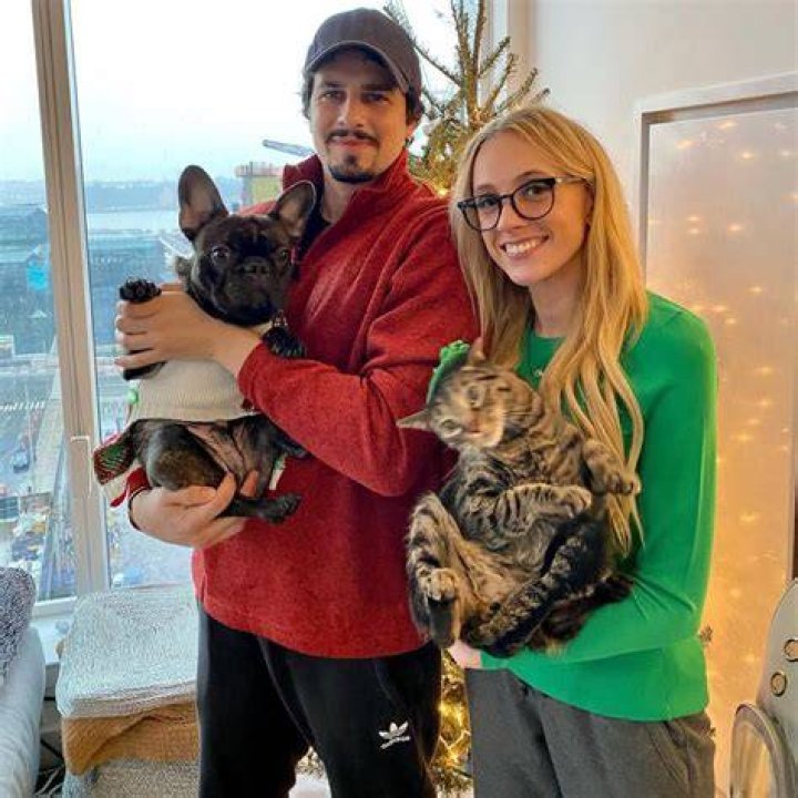 Kat Timpf Baby Weight: The Inside Scoop on the Viral Mom and Her Journey