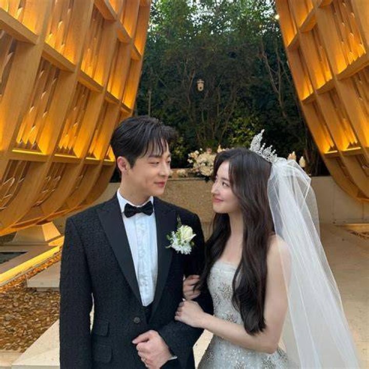 Kim Jung Eun Husband: The Complete Story of Love, Fame, and Marriage