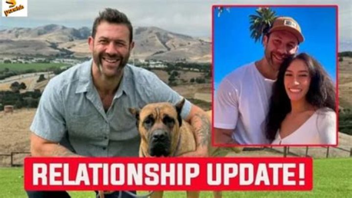 Lee Asher and His Wife: A Closer Look Into Their Love Story