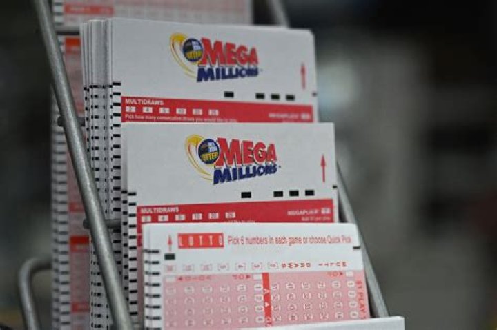 Mega Millions Jackpot Tops $300 Million for Tonight&rsquo;s Drawing