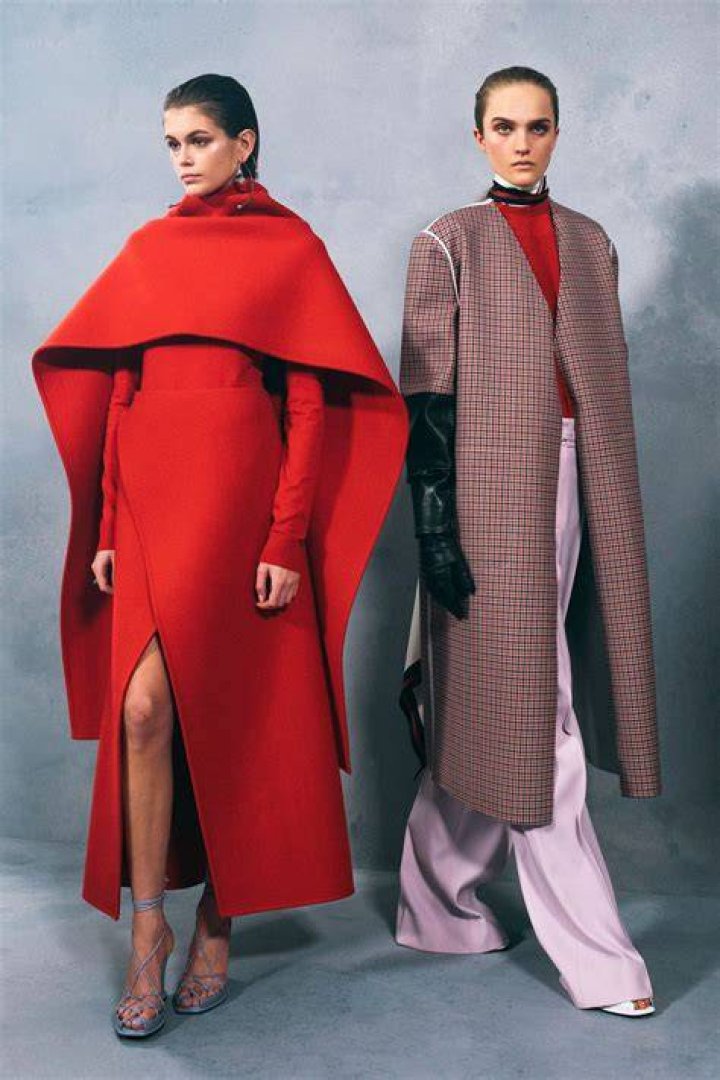 Pinning for Kim Tailblazer: A Modern Fashion Trend That's Taking the World by Storm