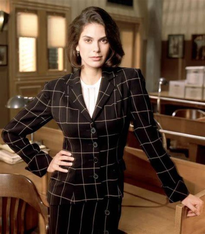 Teri Hatcher as Lois Lane: A Comprehensive Look into the Iconic Role