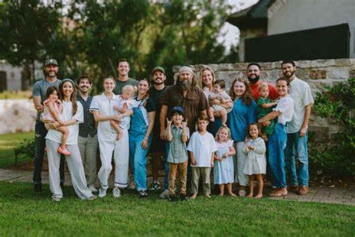 The Robertson Family: A Dive Into Their Incredible Journey and Legacy